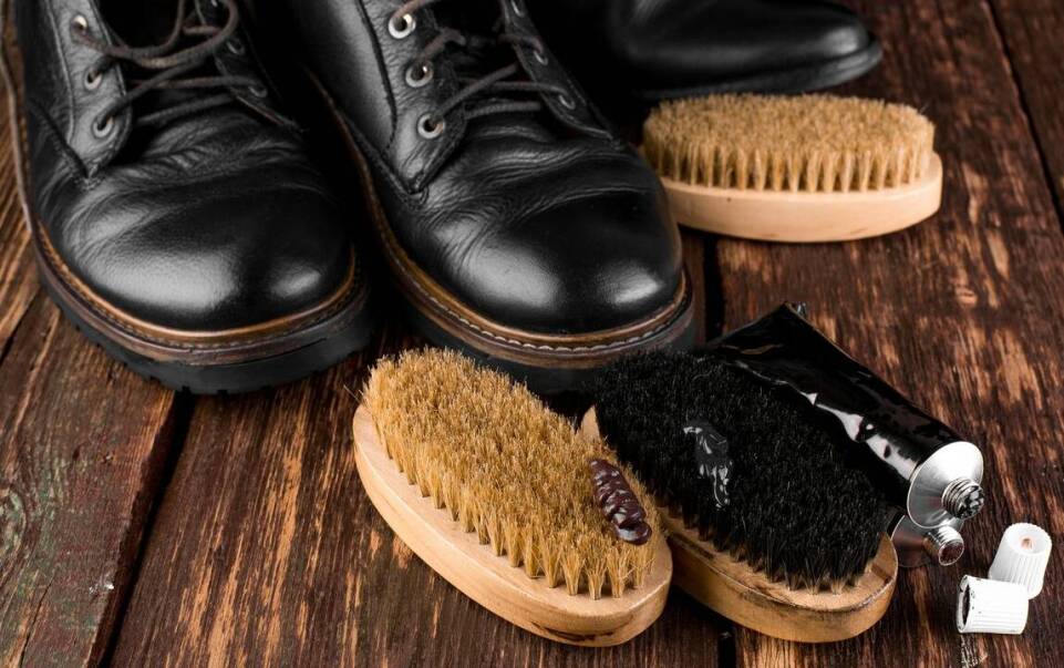 Męskie wodoodporne buty na motor: ochrona przed deszczem i wilgocią