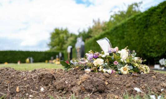 Techniki retuszu zdjęć na porcelanie do celów nagrobkowych