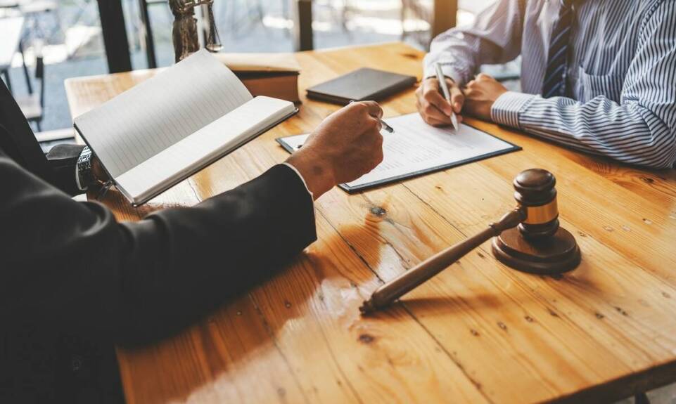 Znaczenie prawnego wsparcia przy zakupie nieruchomości – rola prawnego radcy