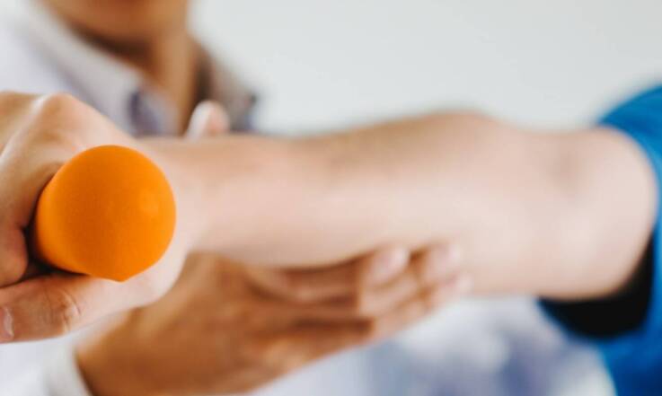 Jakie są najlepsze techniki rozciągania po treningu bicepsów?