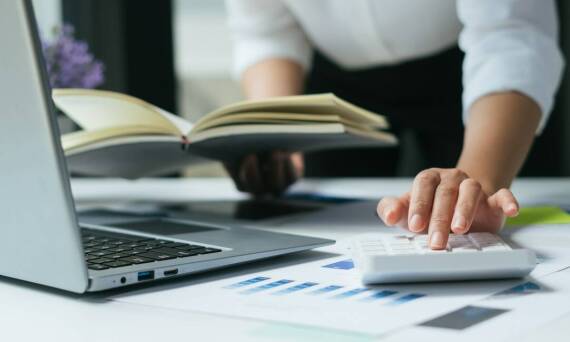 Rola ubezpieczenia OC w księgowych usługach dla firm