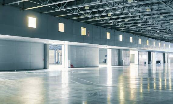 Najlepsze techniki konserwacji betonowych posadzek w przemyśle