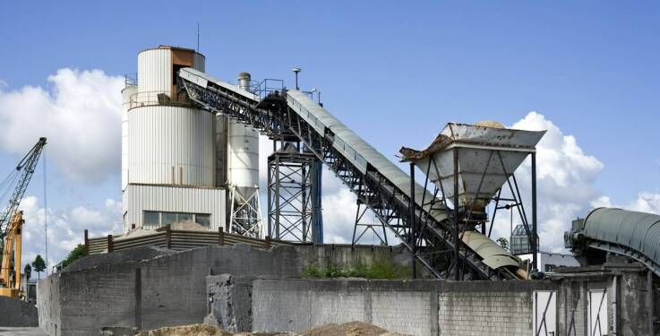 Nowoczesne technologie w produkcji betonu i ich wpływ na koszty budowy