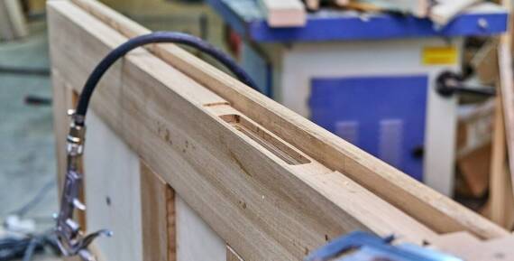 Praktyczne porady dotyczące obsługi i konserwacji krawędziarek.