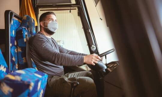 Czym różni się nauka jazdy autobusem od szkolenia na samochód osobowy?