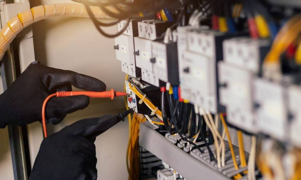 Rola serwisu alarmów w zapobieganiu awariom systemu