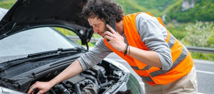 Jak zadbać o bezpieczeństwo podczas awarii na trasie?
