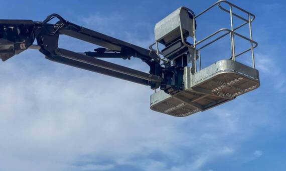 W jaki sposób wypożyczalnia podnośników może pomóc przy konserwacji zabytków?