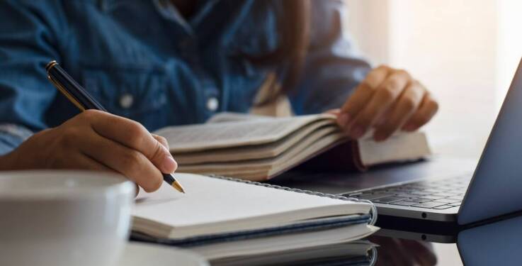 Jak wsparcie w edycji tekstów wpływa na jakość pracy dyplomowej?