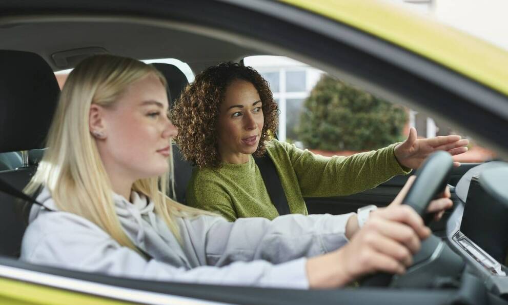 Jakie są opcje intensywnych kursów dla różnych kategorii prawa jazdy?