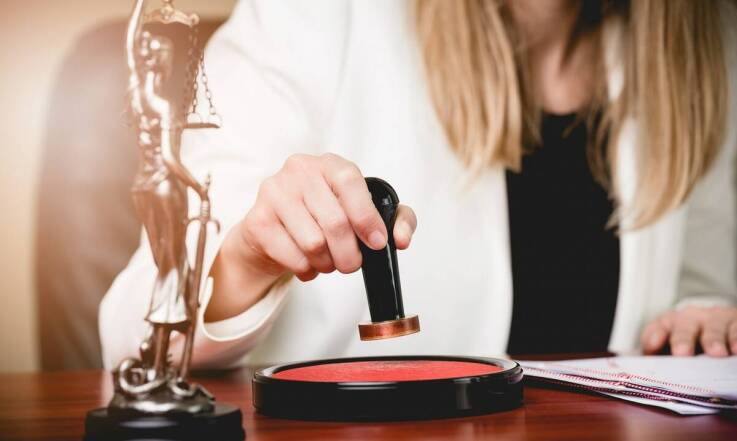 Kiedy warto skorzystać z poświadczenia podpisu w kancelarii notarialnej?