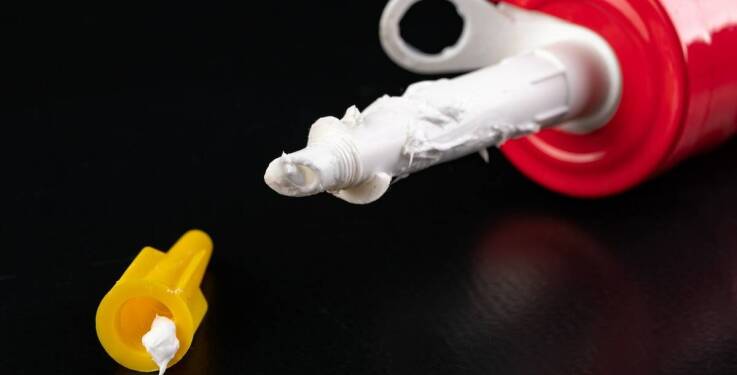 Jakie są najważniejsze cechy, które wyróżniają Teroson WX 950 na rynku?