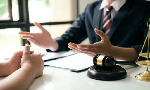 Koszt obsługi prawnej dla firm przez adwokata: co warto wiedzieć?