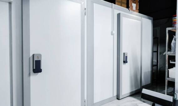 Jak kompaktowe wymiary chłodniczych agregatów ułatwiają ich montaż i serwis?