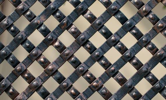 Jakie są najważniejsze cechy zabytkowych drewnianych okien?