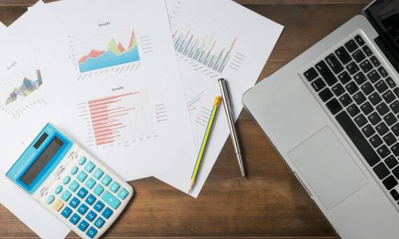 Jakie są zalety łączenia emerytalnego ubezpieczenia z innymi finansowymi produktami?