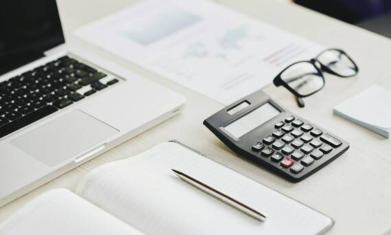 Jakie są najważniejsze funkcje online księgowości dla przedsiębiorców?