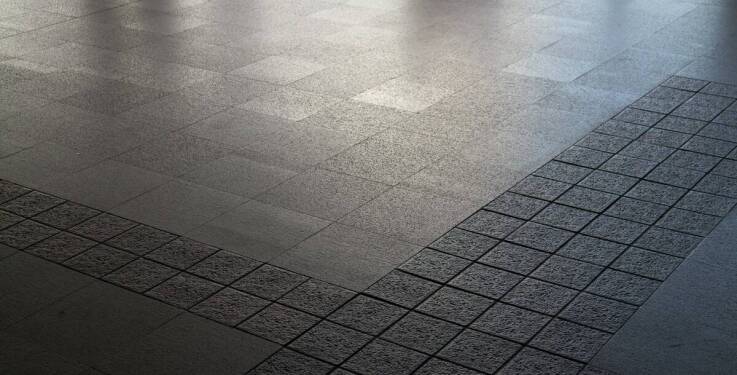 Wykładzina PCV w kontekście ochrony przed poślizgiem – istotne informacje