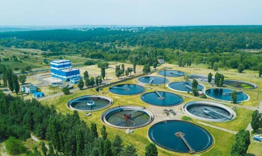Jak oczyszczanie ścieków wpływa na naturalne środowisko?