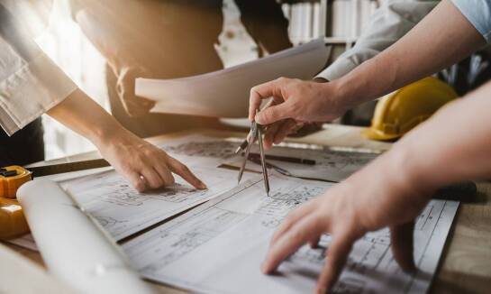 Proces wyboru działki pod inwestycję z pomocą architektonicznego biura