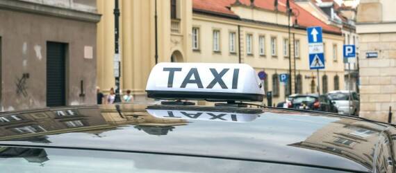 Dlaczego taxi w Grudziądzu to komfortowy wybór dla podróżujących z dziećmi?