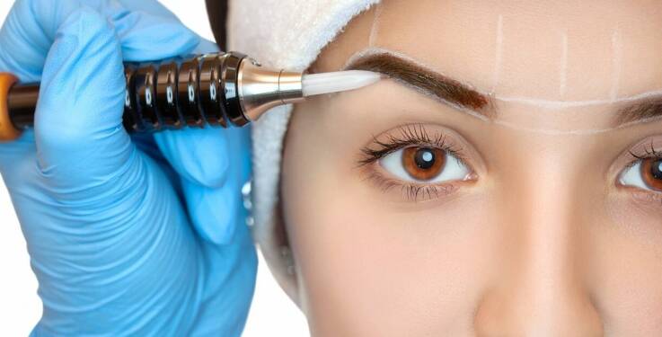 Różnice między permanentnym makijażem a tradycyjnym