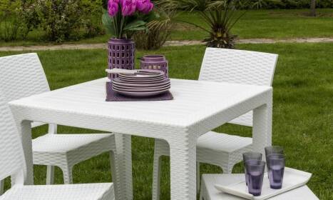 Jak technorattanowe stoły ogrodowe mogą zwiększyć funkcjonalność małej przestrzeni na tarasie?