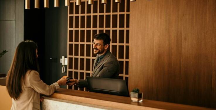 Przyjazna atmosfera i profesjonalna obsługa – kluczowe cechy w Hotelu & Restauracji Glas.