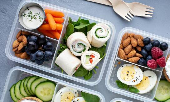 Catering dietetyczny w Zielonej Górze: jak zapewnić sobie zdrowe lunche do pracy?
