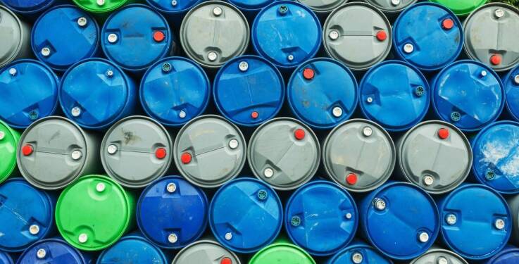 Oleje hydrauliczne zgodne z normami DIN: znaczenie i zalety