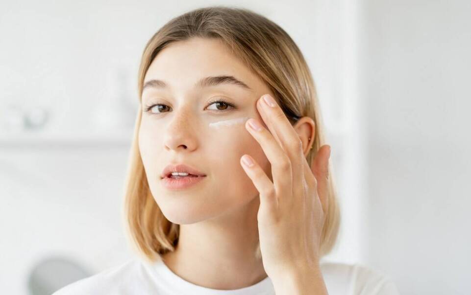 Jak pielęgnacyjna kosmetologia wspiera codzienną pielęgnację skóry?