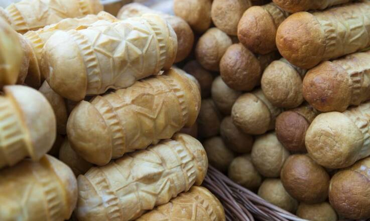 Jakie wyjątkowe doświadczenia czekają na miłośników jedzenia w Bobrowcu?