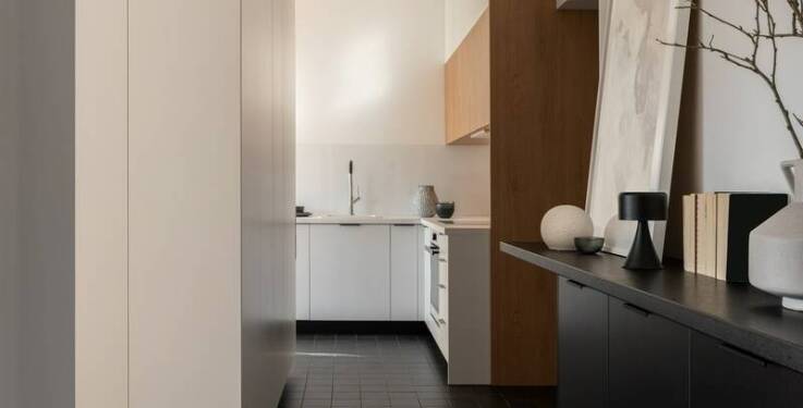 Wyzwania przy projektowaniu mebli na wymiar dla małych mieszkań