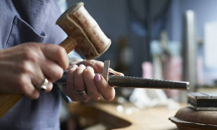 Sztuka jubilerstwa - jak powstaje biżuteria autorska?