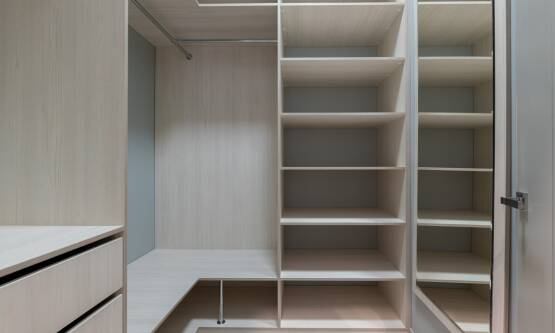 Jak zorganizować przestrzeń w wnękowych szafach dla maksymalnej funkcjonalności?