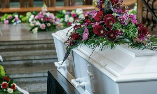 Co obejmuje usługa międzynarodowego transportu zwłok?