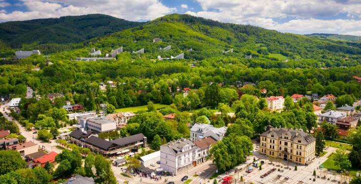 Wycieczki szkolne do Augustowa – odkryj piękno tego regionu z naszym biurem podróży.