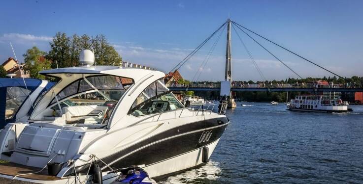 Jakie usługi konserwacyjne oferują najlepsze stocznie dla pomorskich jachtów?