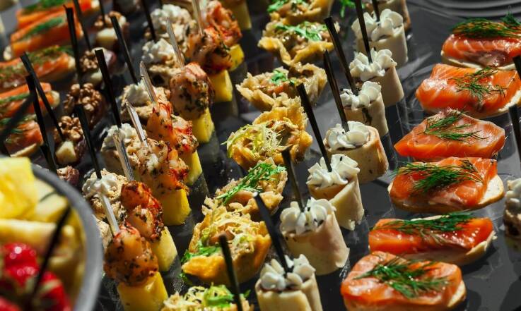 Jakie garmażeryjne potrawy uświetnią przyjęcia okolicznościowe?