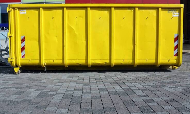 Jak przebiega proces wynajmu kontenera do gruzu krok po kroku?