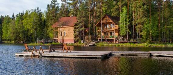 Jakie formy terapii oferują wczasy rehabilitacyjne nad jeziorami?