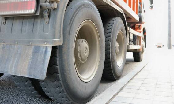 Wyzwania mobilnej wulkanizacji TIR-ów i jak je pokonać