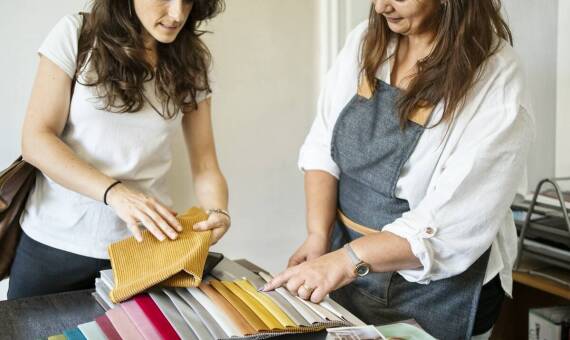 Jak projektowe biuro tworzy spersonalizowane projekty wnętrz?