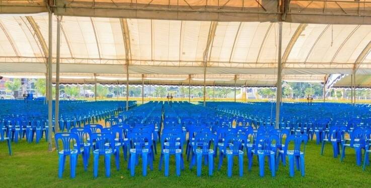 Jak wybrać odpowiedni model ekspresowego namiotu na potrzeby firmy?