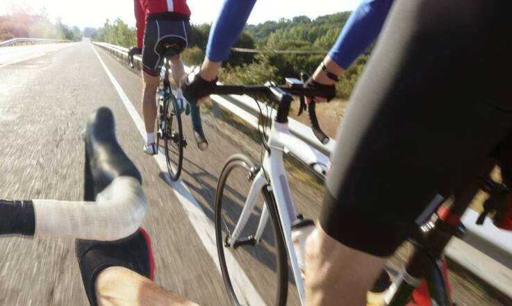 Jakie technologie wentylacji stosuje się w kolarskiej odzieży?