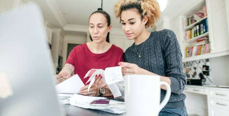 Jakie korzyści przynosi nadzór księgowy dla małych firm?