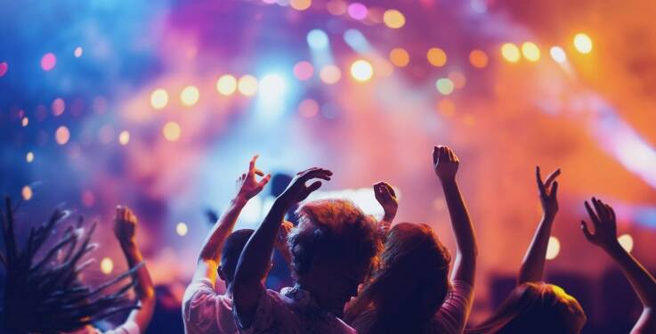 Wpływ muzyki na atmosferę podczas okolicznościowych uroczystości