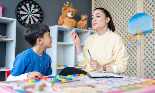 Zespół Tourette’a u dzieci – jak interaktywny metronom wspomaga terapię?