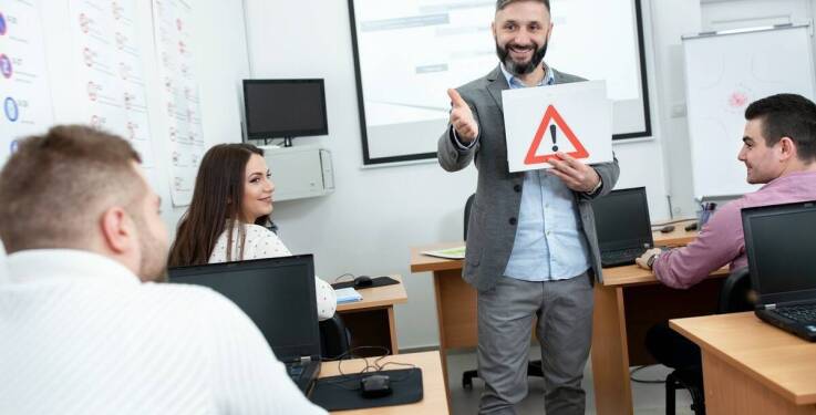 Rola szkoleń personelu w podnoszeniu jakości usług drogowego transportu