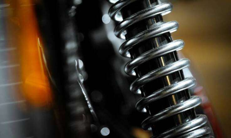 Powietrzne amortyzatory a ich wpływ na dynamikę jazdy w trudnym terenie